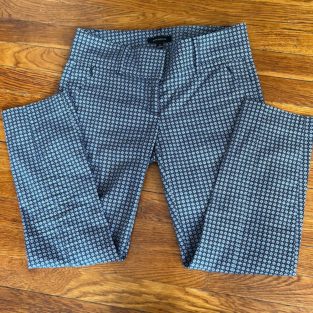 Ann Taylor Navy Cropped Slacks
